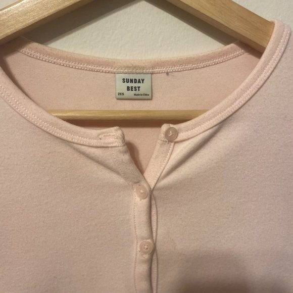aritzia light pink button up - Picture 2 of 5